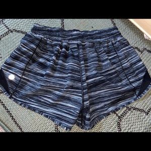 LULULEMON SHORTS SIZE 4